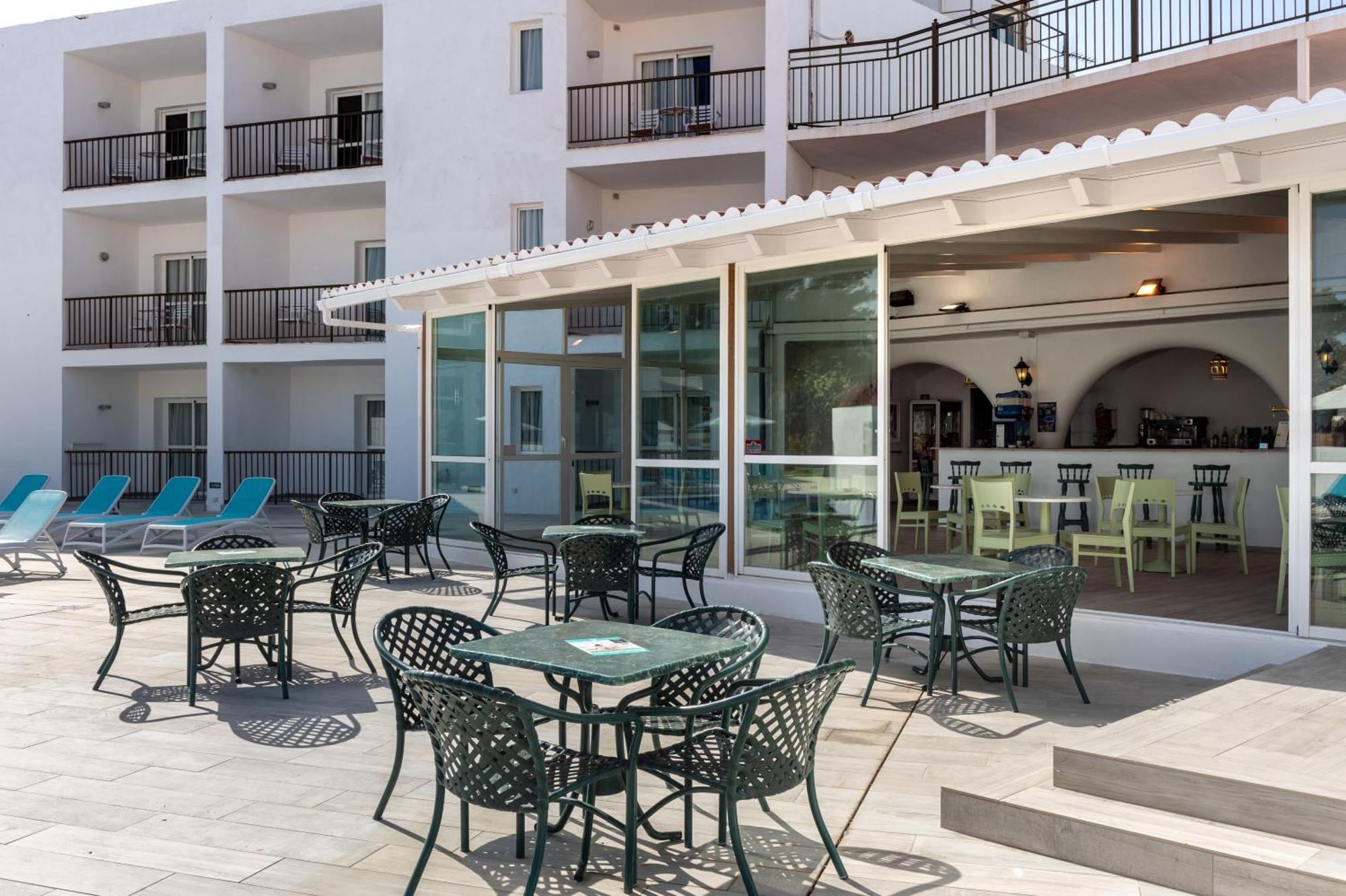 Aparthotel Vibra Club Maritim San Antonio  Exterior photo