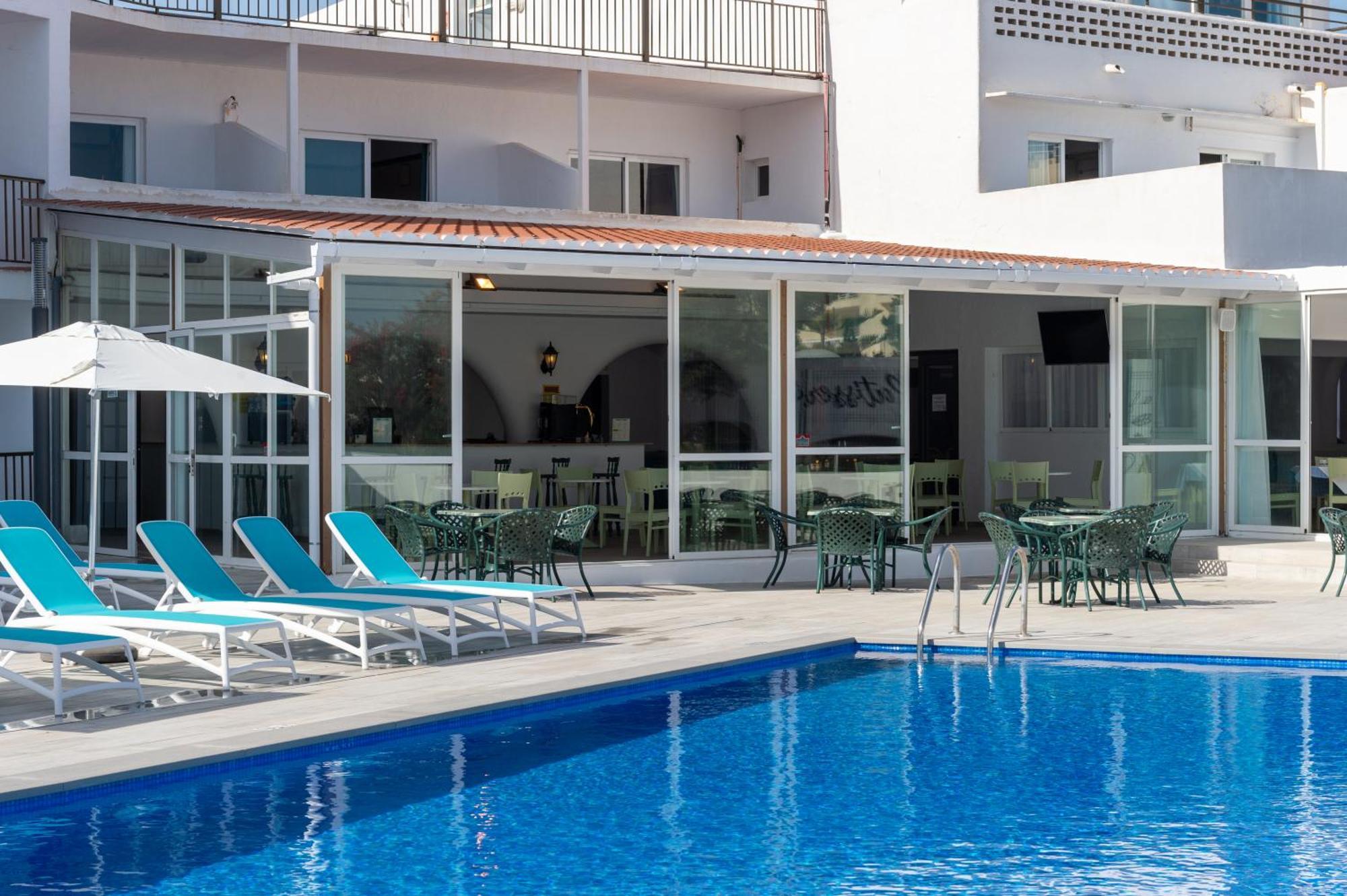 Aparthotel Vibra Club Maritim San Antonio  Exterior photo